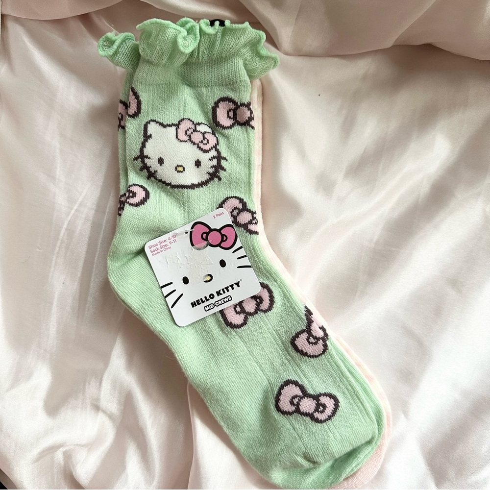 hello kitty - 2pk mid crew socks